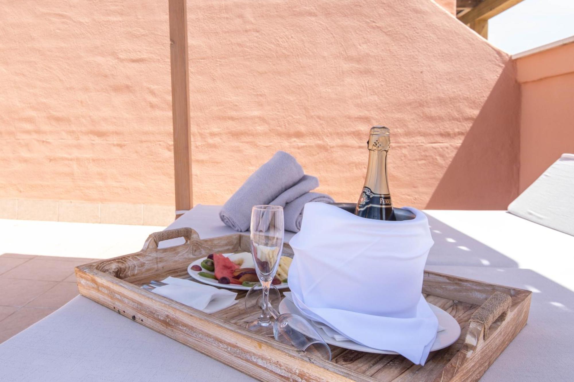 El Cortijo De Zahara By Qhotels Саара-де-лос-Атунес Номер фото