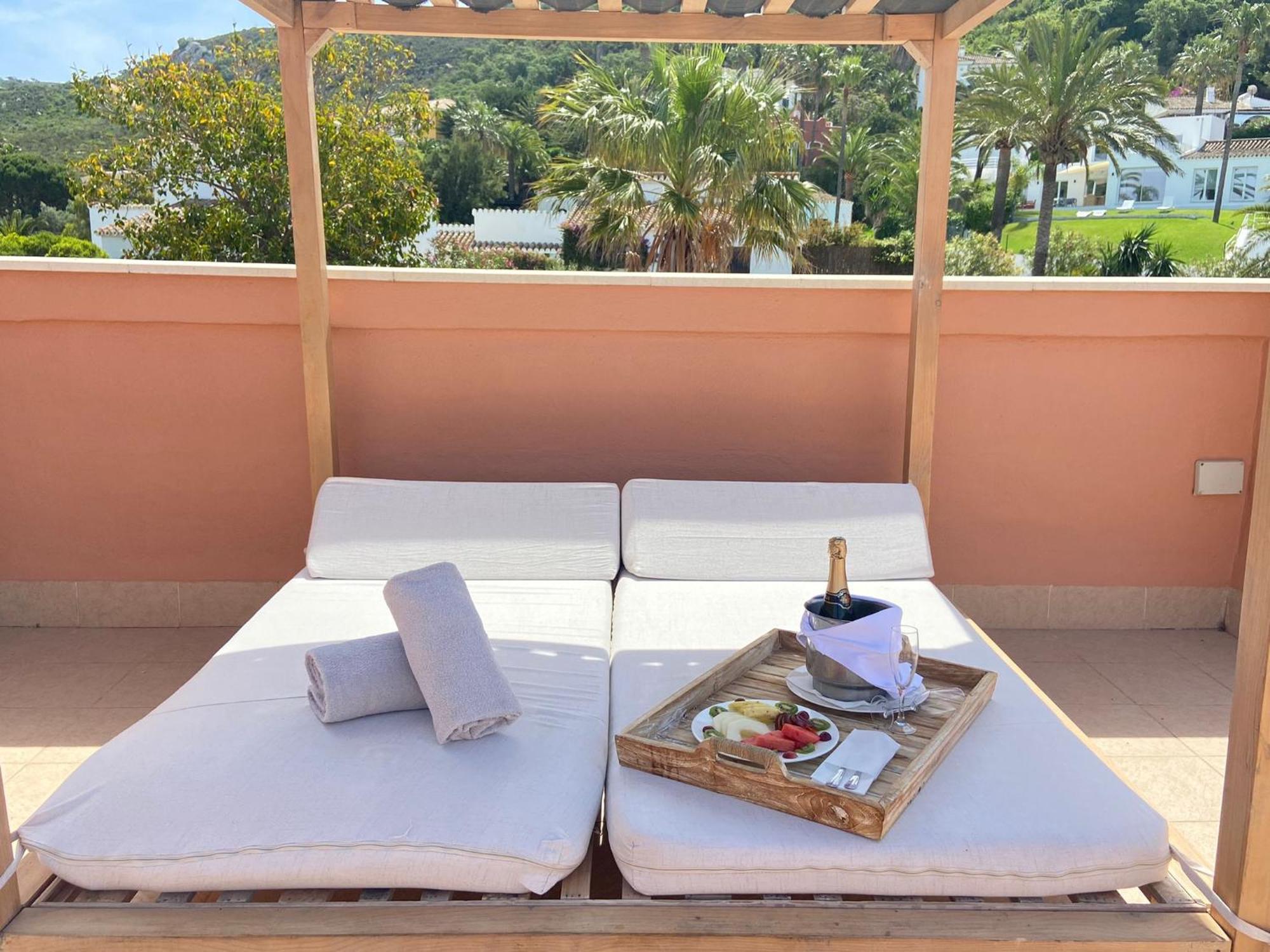 El Cortijo De Zahara By Qhotels Саара-де-лос-Атунес Номер фото